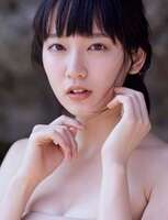 Riho Yoshioka Gravure Swimsuit Images from Her Youth - 47 Images (5)