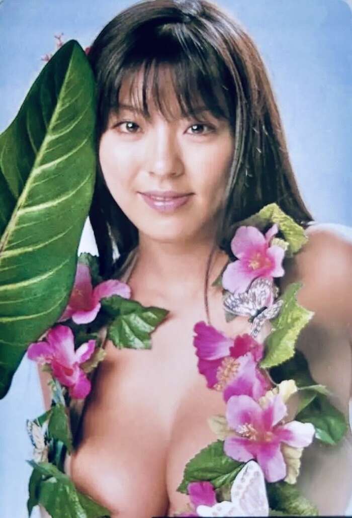 Souka (Sayaka Todo), who made the gravure idol busty rankings, shows off her overwhelming size and height in Taiwan lol 9th image