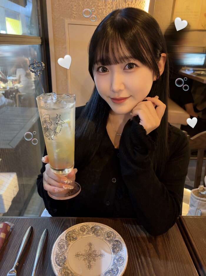 Hana Himesaki, the stunning I-cup beauty who went on a date with Egashira at 2:50, rides a treadmill shirtless and shakes her breasts nonstop lol 9th image