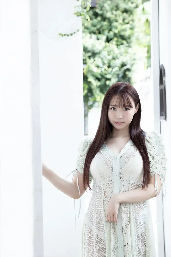 [Miyuu Kohinata 8] Enjoying the overwhelming texture of her so-called miracle breasts with 95cm H-cups and a comfortable-looking voluptuous body in an image video (3) 3th image