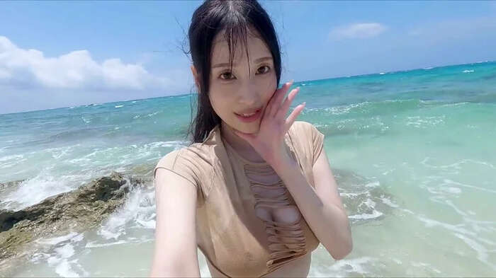 H-cup beauty Nene Misumi, combining beauty, allure, and technique, shows off her seductive side on Miyako Island, bouncing her ample breasts lol 24th image