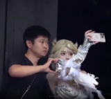 [Video] A god-level cosplayer instantly captures the hearts of otaku whose hands tremble with nervousness, captured in a flash