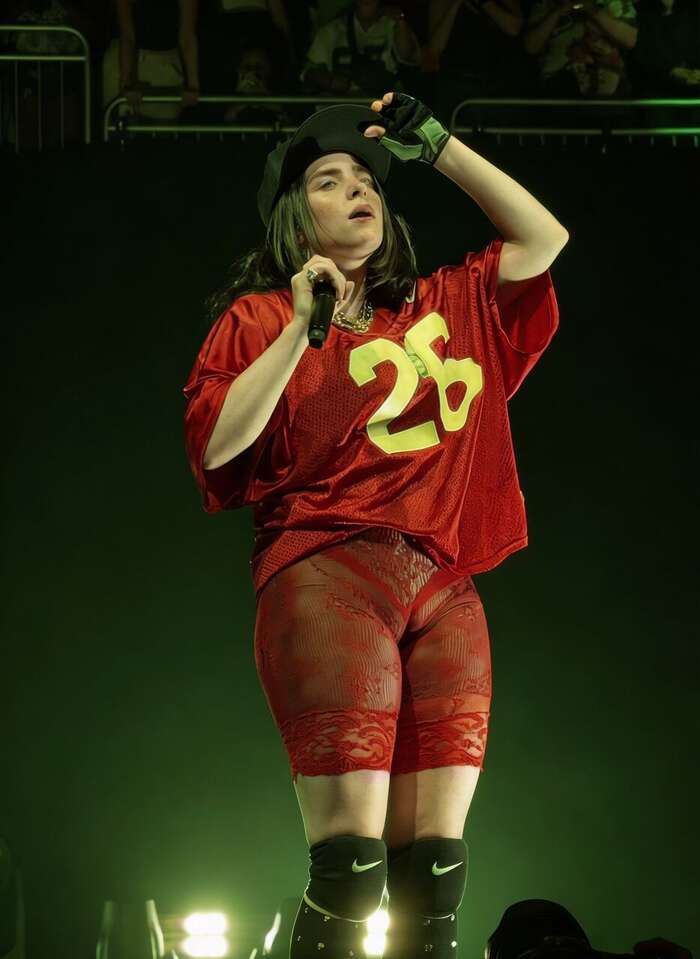 [Image] Billie Eilish (24) sparks controversy at a live show wearing a sexy outfit 2th image