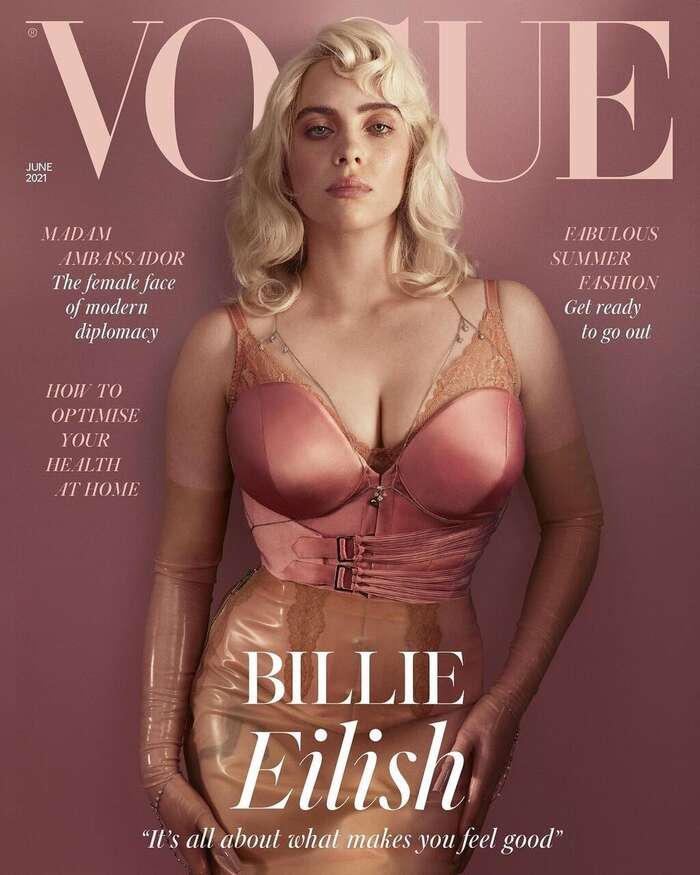 [Image] Billie Eilish (24) sparks controversy at a live show wearing a sexy outfit 7th image