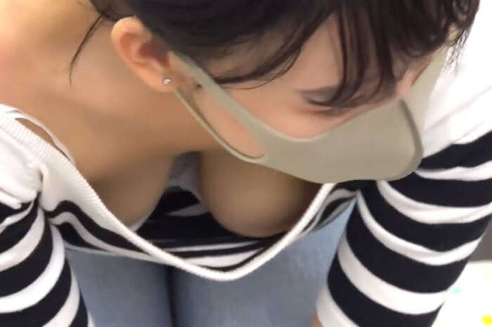 She's showing off her chest! Erotic images 34th image