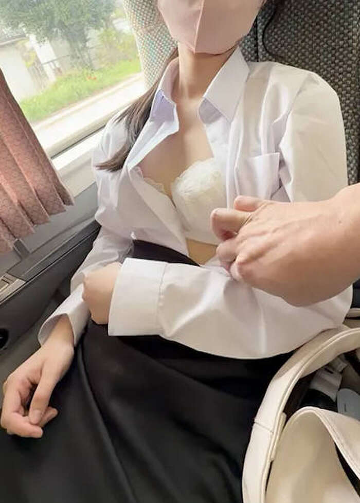 She's showing off her chest! Erotic images 48th image