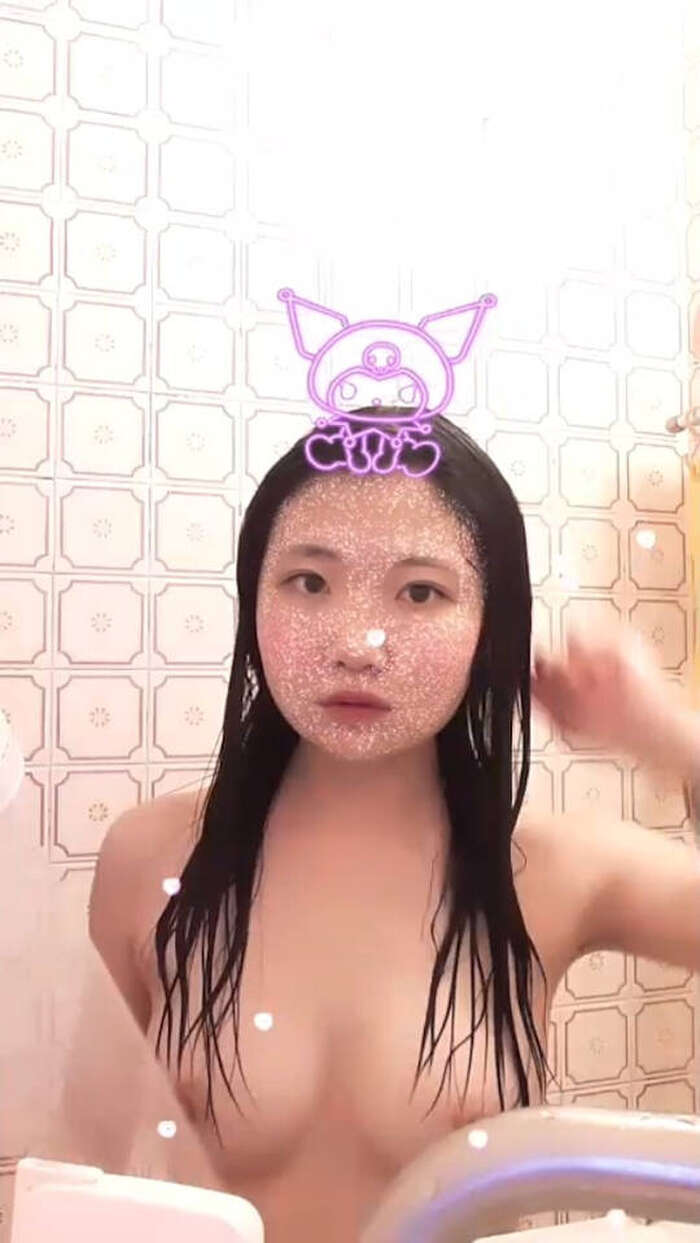 お風呂で入浴中女子大生のエロ画像 12th image