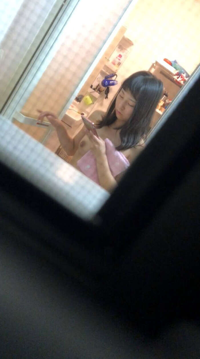 お風呂で入浴中女子大生のエロ画像 30th image