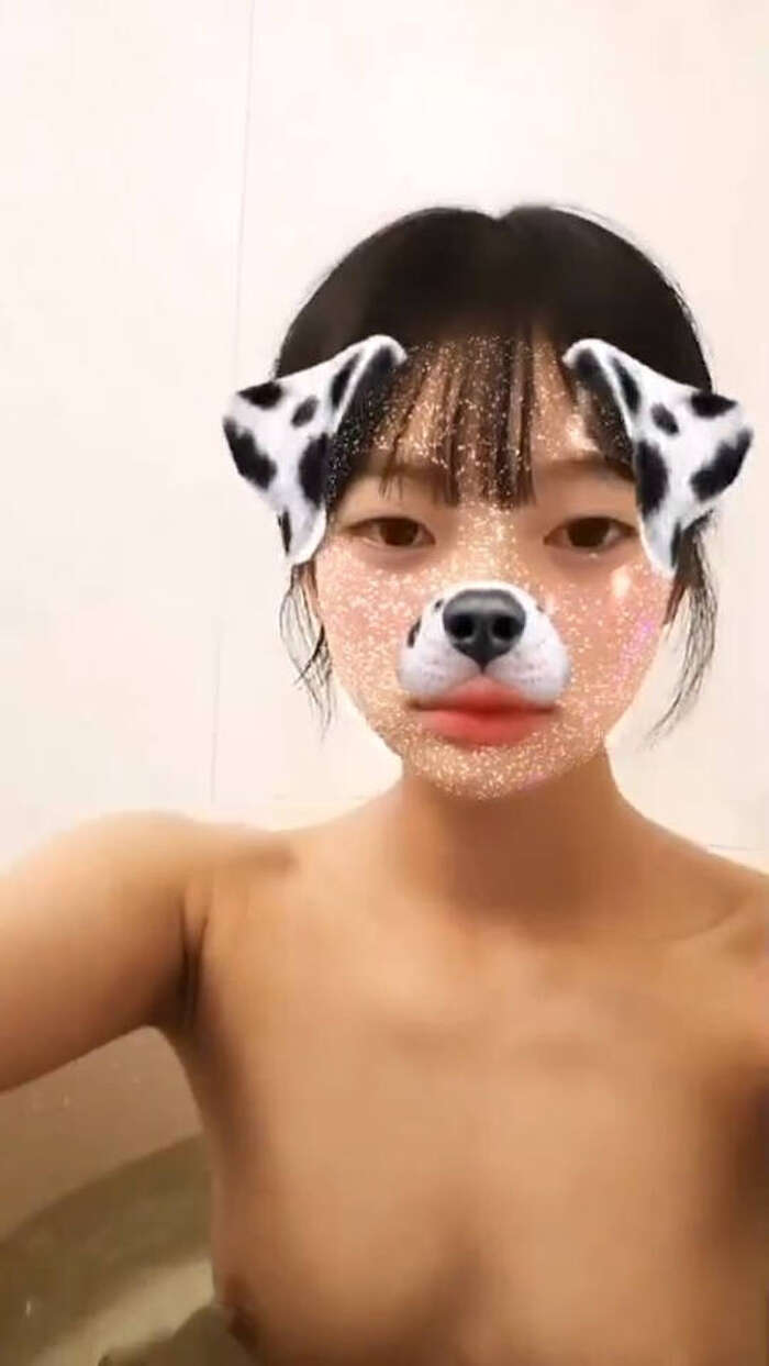 お風呂で入浴中女子大生のエロ画像 6th image