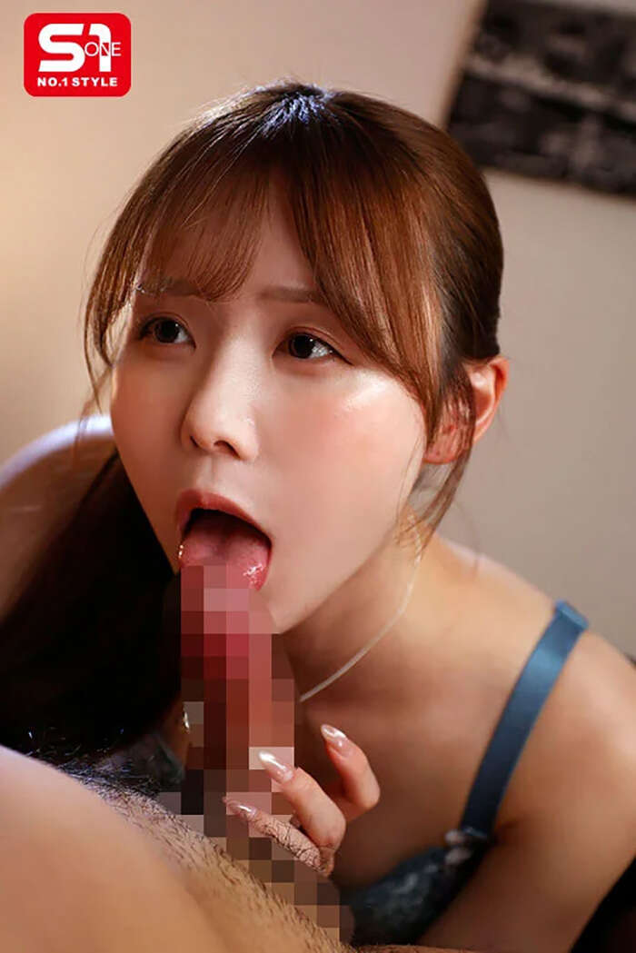 Licking naughtily... 100 Fellatio Images 77th image
