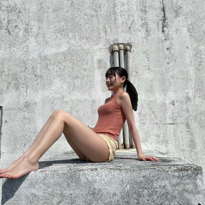 [Image] The strongest gravure idol with a strong face, her plump beautiful butt is way too sexy lololol Fans are thrilled by Kanami Takasaki's swimsuit gravure off-shot!! 21th image