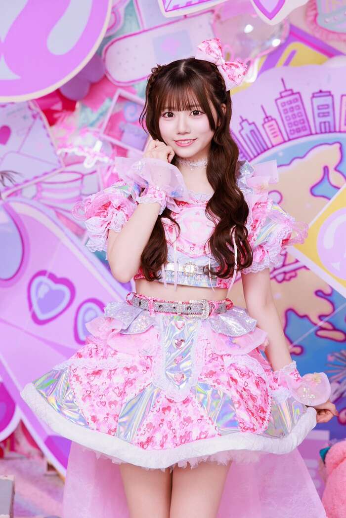 【画像】アイドル界で最注目の新星、初水着グラビアデビューwwww「SEKAIE」立華みくる＆齋藤なな、ヤンマガでエッチなビキニショット解禁！！！ 2th image