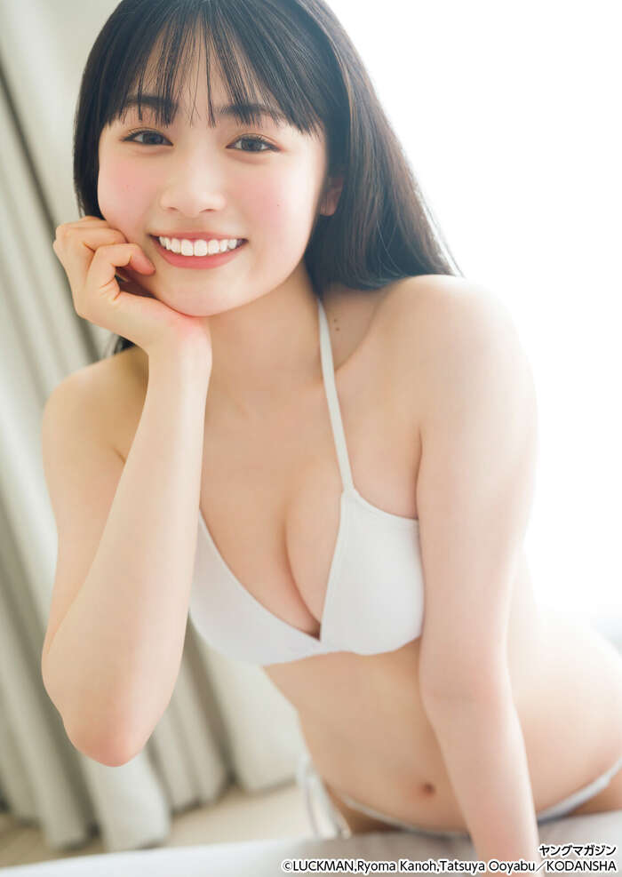 [Image] 17-year-old beautiful busty high school girl explodes with charm in swimsuit gravure lolololol Miss Magazine 2025 Kokoro Haru shows off a translucent bikini look!! 10th image