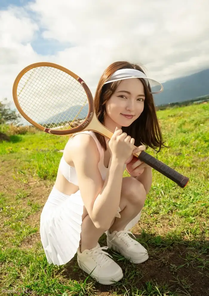 Arisa Sakamaki: Active Alissa! Spisan Gravure Photo Book (44 photos) 2th image