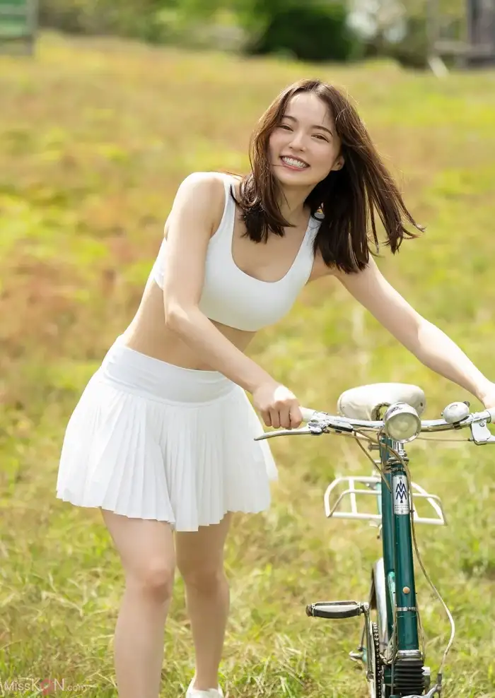 Arisa Sakamaki: Active Alissa! Spisan Gravure Photo Book (44 photos) 5th image