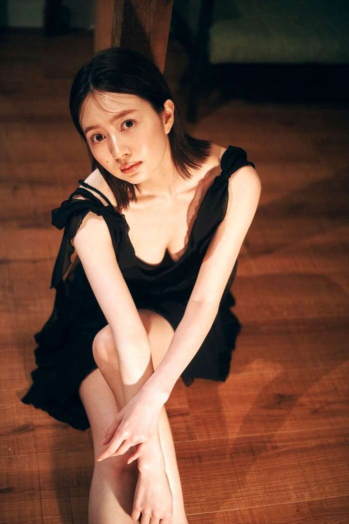 Ego Yuna is a 12th image