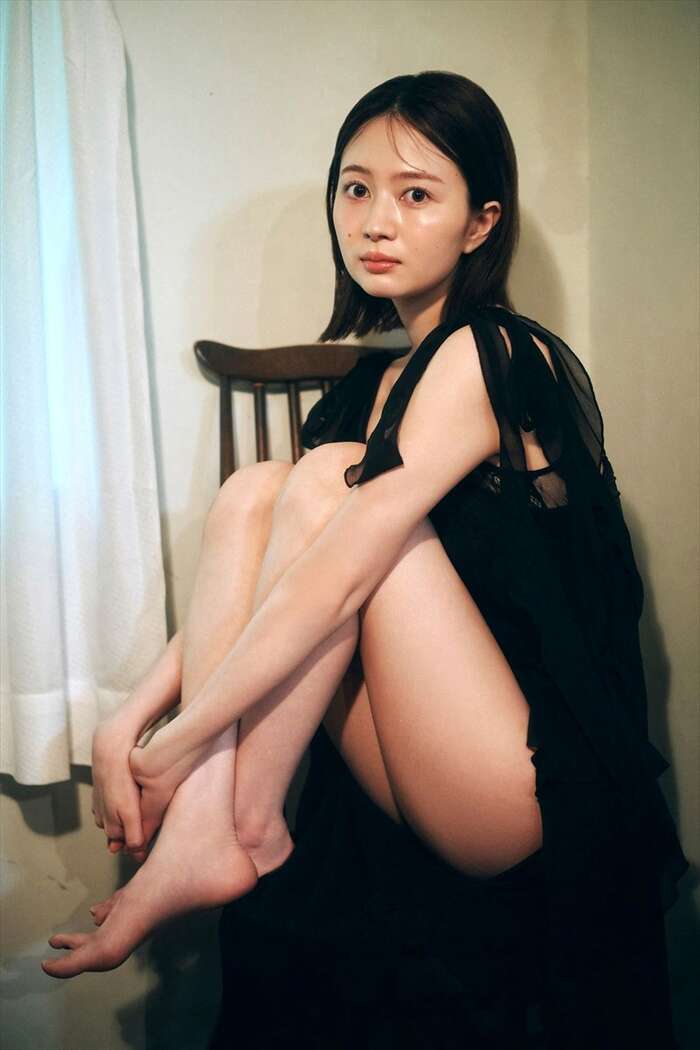 Ego Yuna is a 14th image
