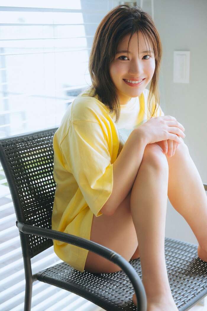 Suzu Aoi Latest Gravure Swimsuit Images - 15 Photos 12th image