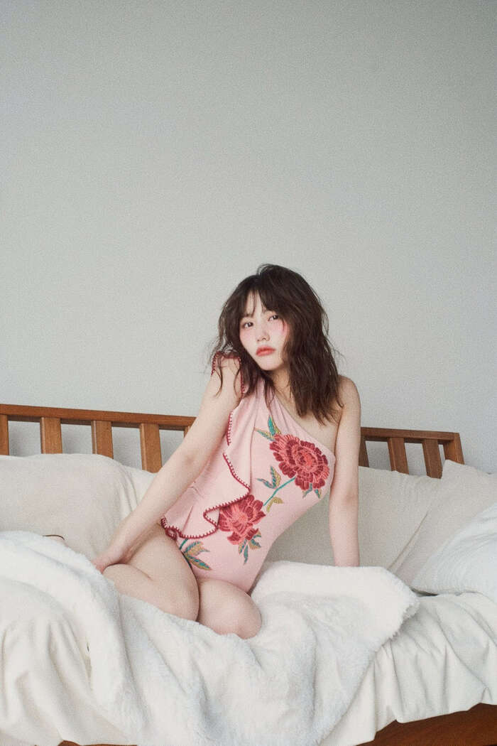 Former HKT48 member Miku Tanaka: Bikini & Lingerie Temptation 14th image