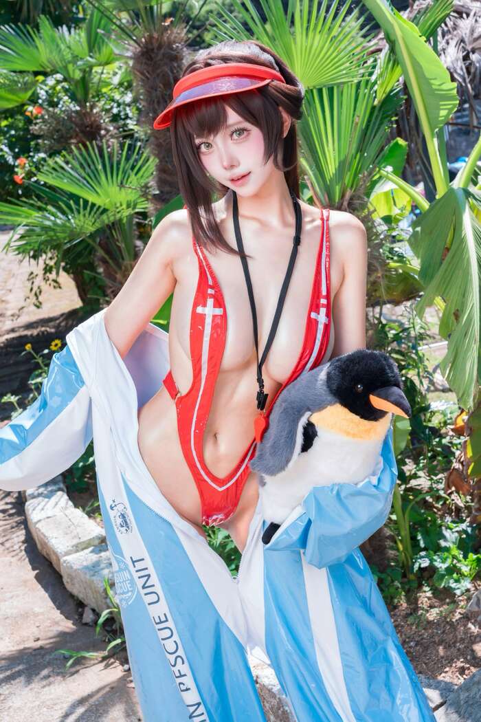 'NIKKE' Swimsuit Marchana C108 Images of a Busty Cosplayer Trending at Comiket and Taiwan FF 80th image