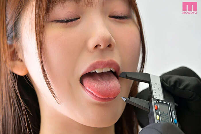 Mio Ishikawa: When this part is being teased, I can't help but feel it... A thorough naked indecent health checkup that thoroughly dissects every part of the body. 4th image