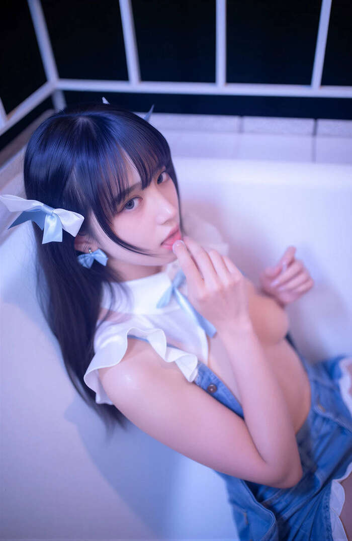 Extreme erotic images of cosplay beauties 10th image