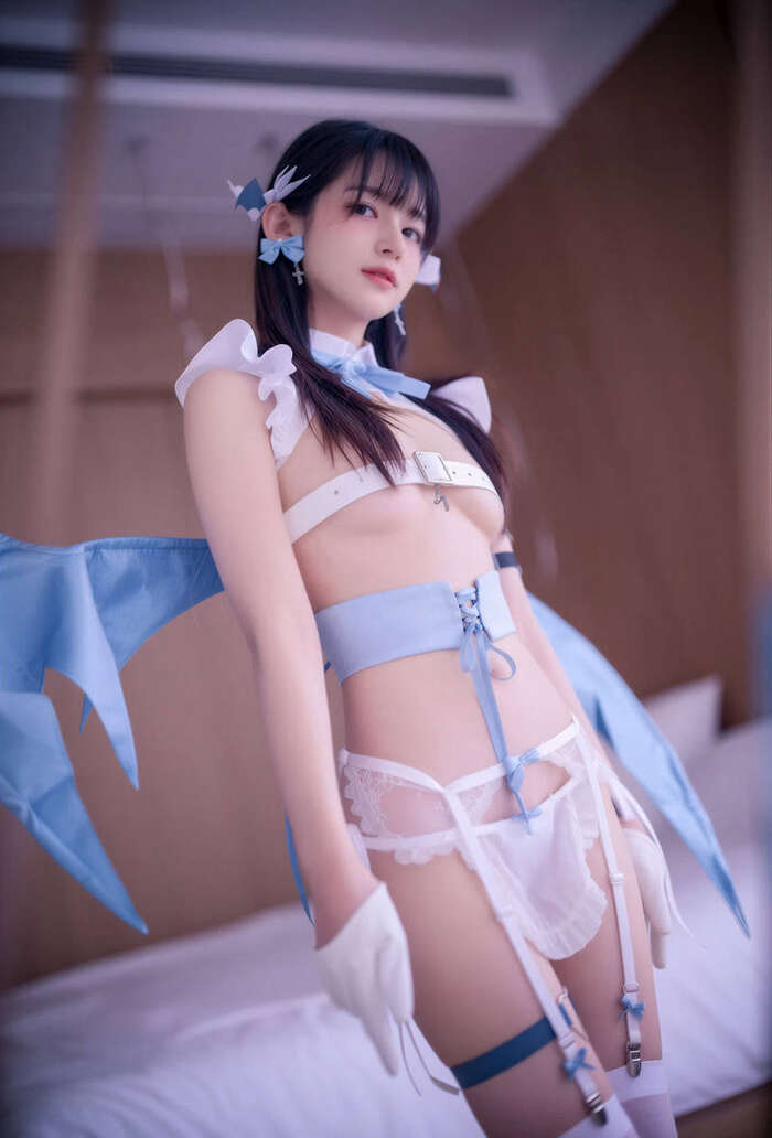 Extreme erotic images of cosplay beauties 13th image