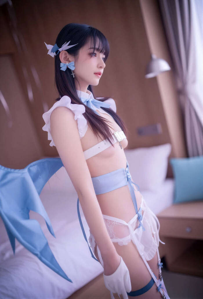 Extreme erotic images of cosplay beauties 14th image