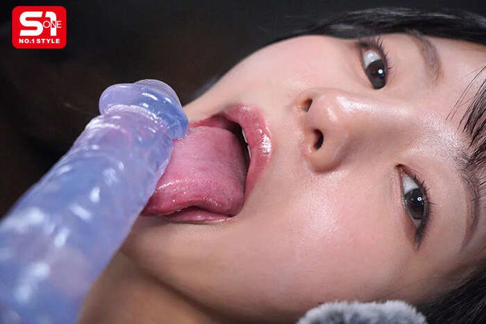Kokoro Asano, who appeared in 'Hyena of Love,' was told at an event that she 'doesn't like me'... 10th image