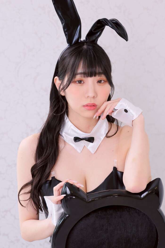 Mitsuki Momota (Mitsuki Momota), a body remembered in MOODYZ history, gets smeared all over her body with aphrodisiac lotion and makes her climax all day long lol 13th image