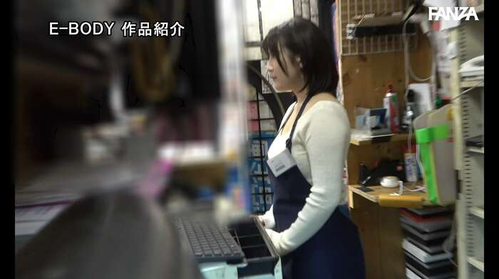 Ayuna Uehara makes her masochistic awakening AV debut with anal and irrumat. 23th image