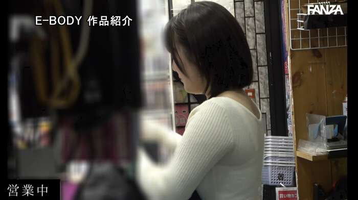 Ayuna Uehara makes her masochistic awakening AV debut with anal and irrumat. 26th image