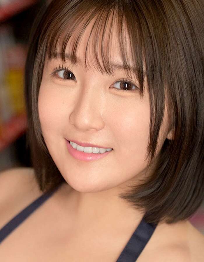 Ayuna Uehara makes her masochistic awakening AV debut with anal and irrumat. 5th image