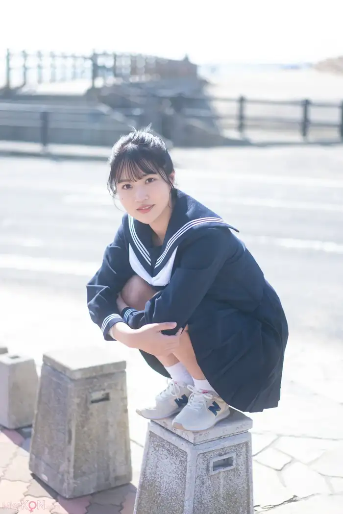 Miyuka Minami: 'My little sister is Attention-Chan.' [Young Champion Digigra] (74 photos) 4th image