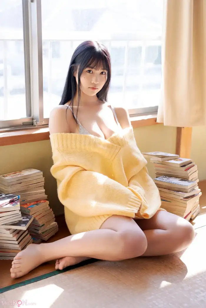 Miyuka Minami: 'My little sister is Attention-Chan.' [Young Champion Digigra] (74 photos) 6th image