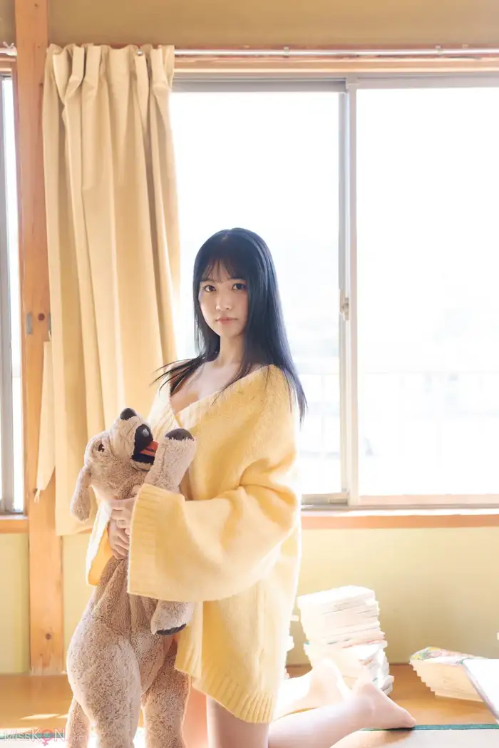Miyuka Minami: 'My little sister is Attention-Chan.' [Young Champion Digigra] (74 photos) 8th image